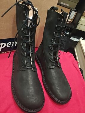 Women's Black Lace-Up Combat Boots - Sleek Moto Style